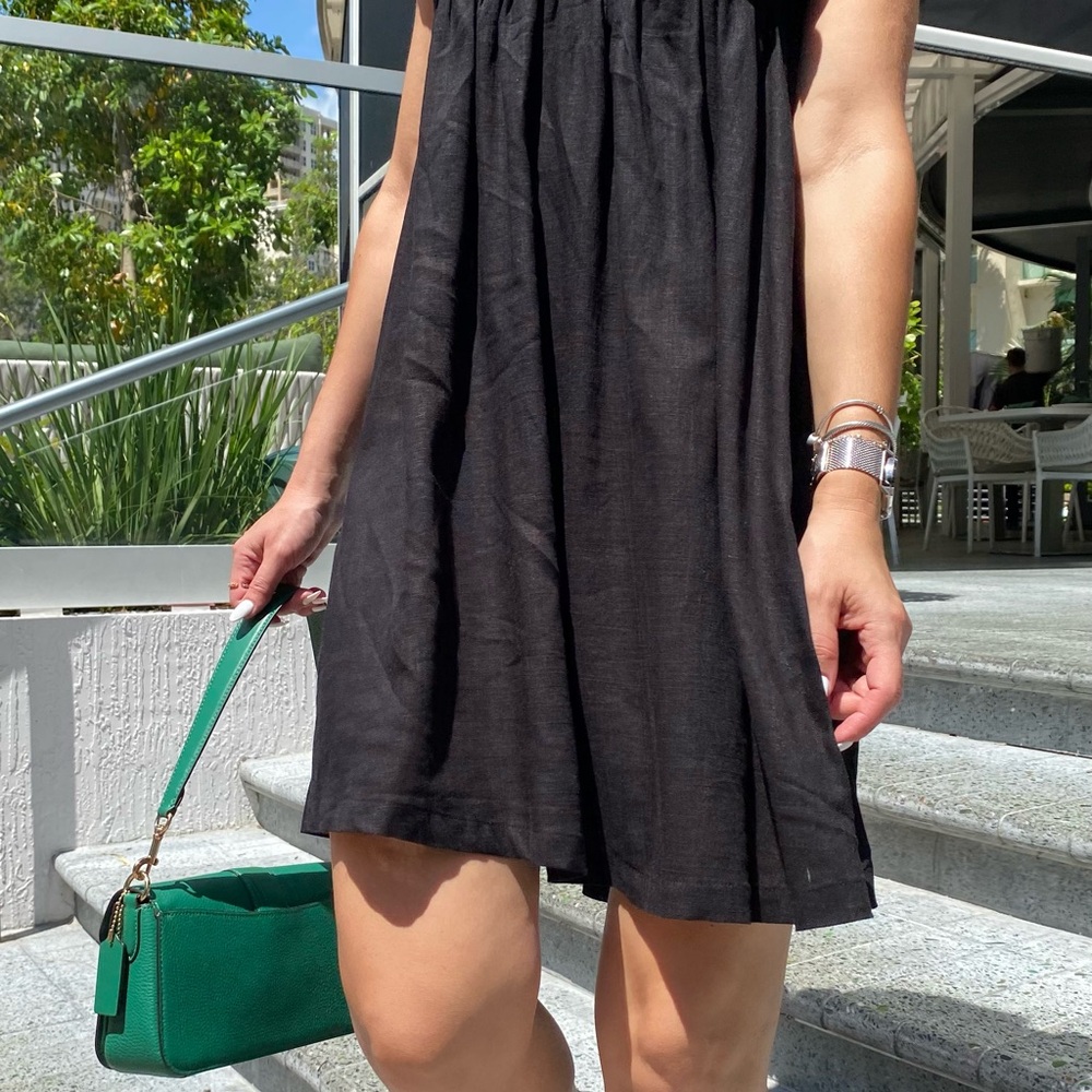 Elegant Black Ruffle Dress - Picture 3 of 9